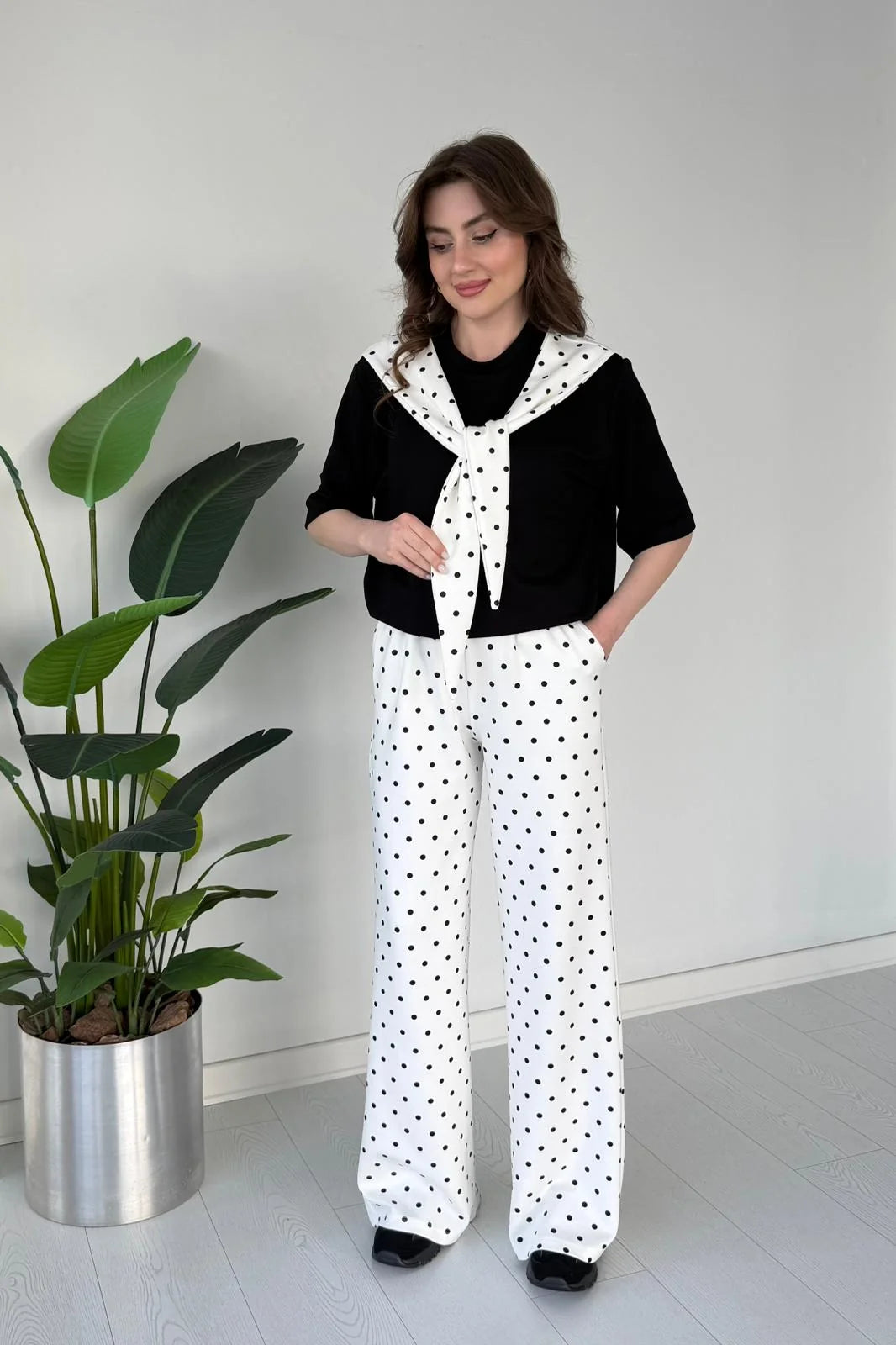 Shoulder Tie Polka Dot Suit