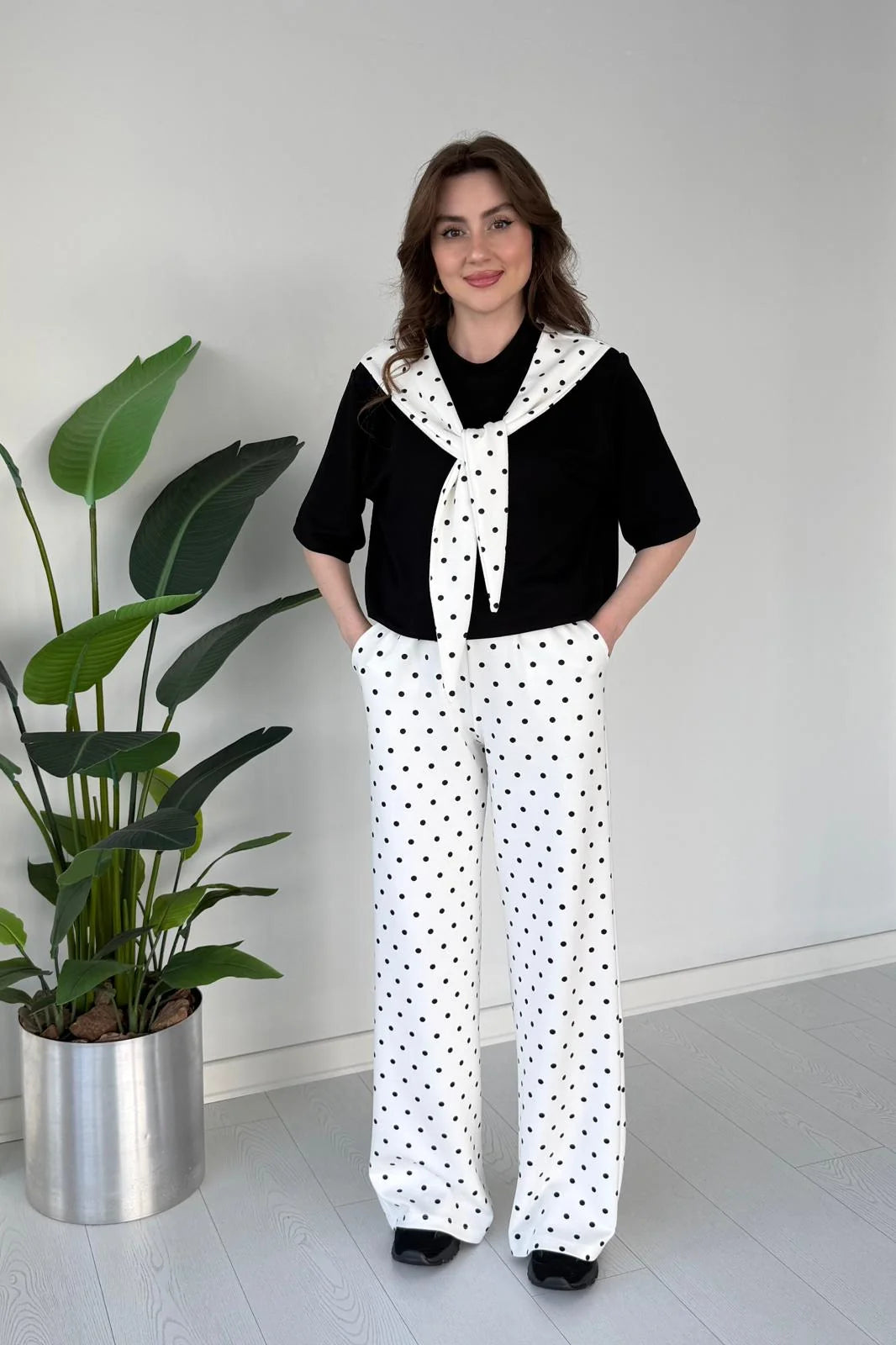 Shoulder Tie Polka Dot Suit